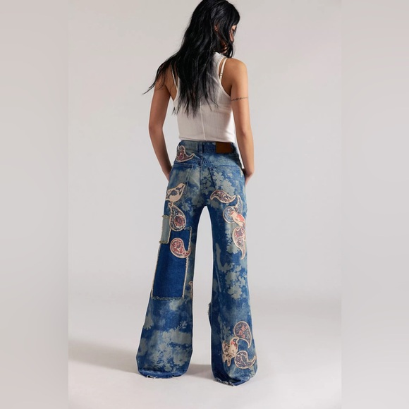 We The Free Flying High Patched Jeans Free People - Picture 4 of 6